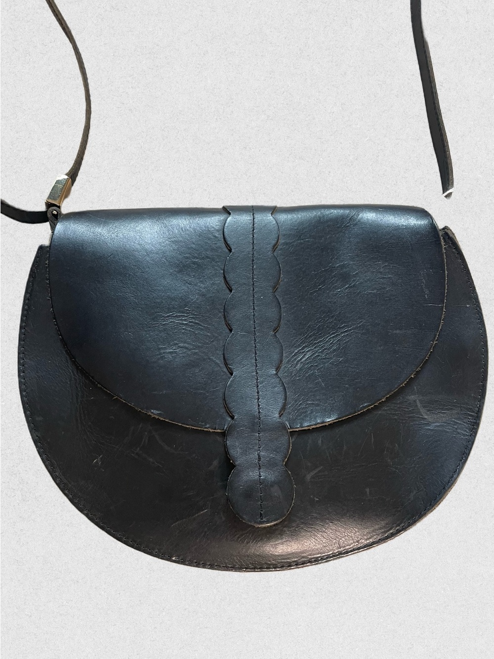 Clare V Black Leather Scallop Luce Crossbody Bag - Women